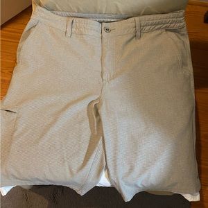 O’Neill crossover men’s shorts